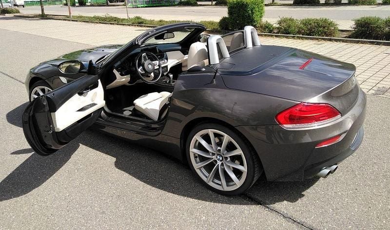 Gebraucht BMW Z4 Performance 258 PS (189 kW) 2009 Grau Cabrio