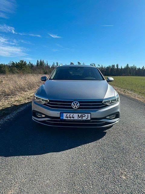 Grau Gebraucht 2020 VW Passat Limousine | 20.899 € (Fairer Preis) - Bild 1/4