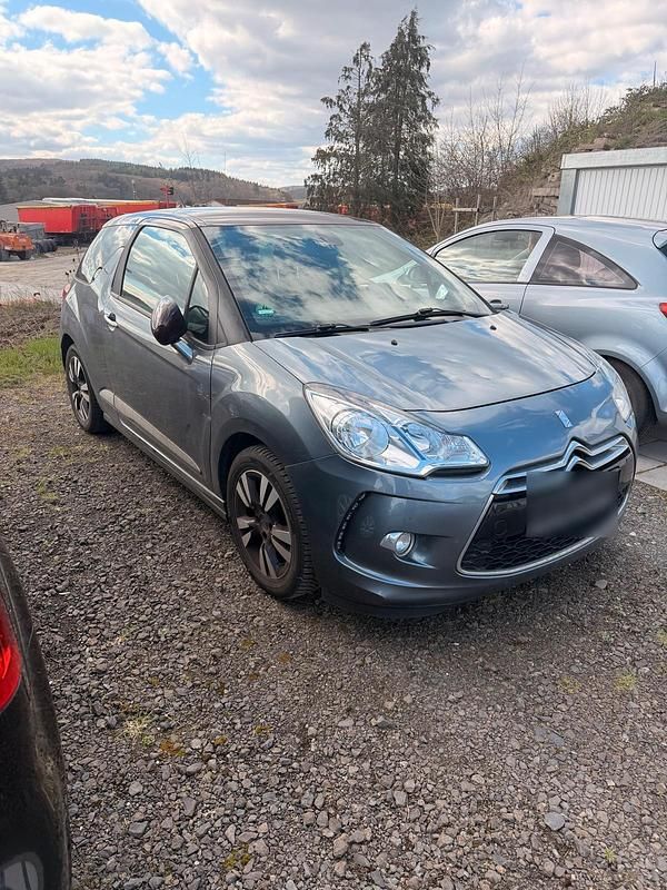 Gebraucht Citroën DS3 120 PS (88 kW) 2012 Grau Limousine