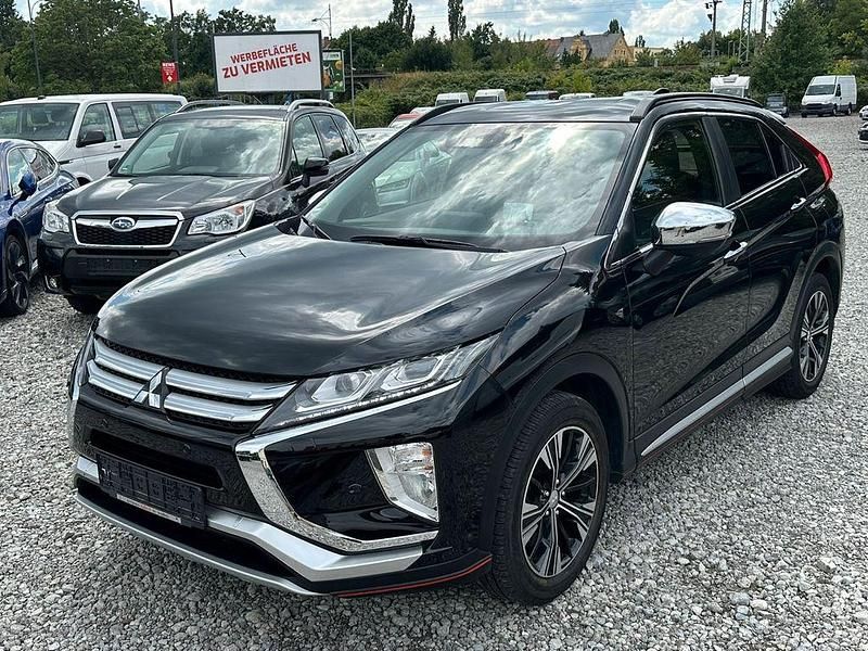 Schwarz Gebraucht 2018 Mitsubishi Eclipse Cross Edition SUV | 15.699 € (Fairer Preis) - Bild 1/4