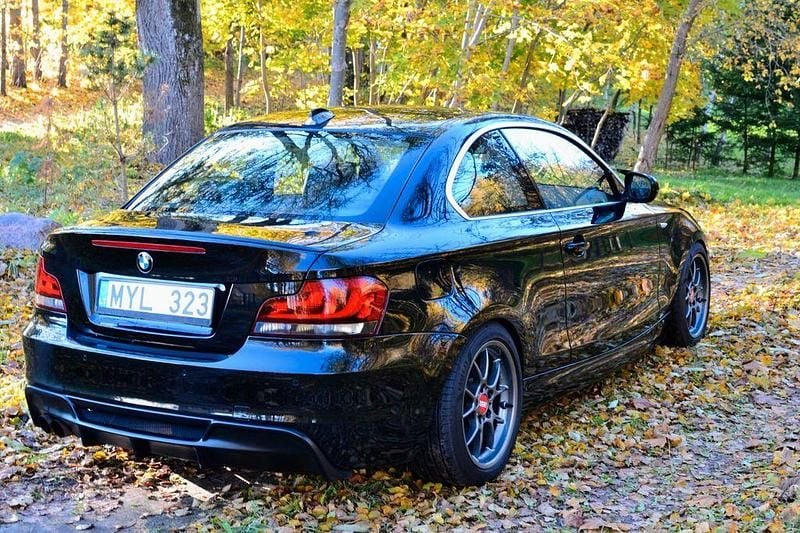 Gebraucht BMW 135 Performance 306 PS (225 kW) 2012 Schwarz Kleinwagen