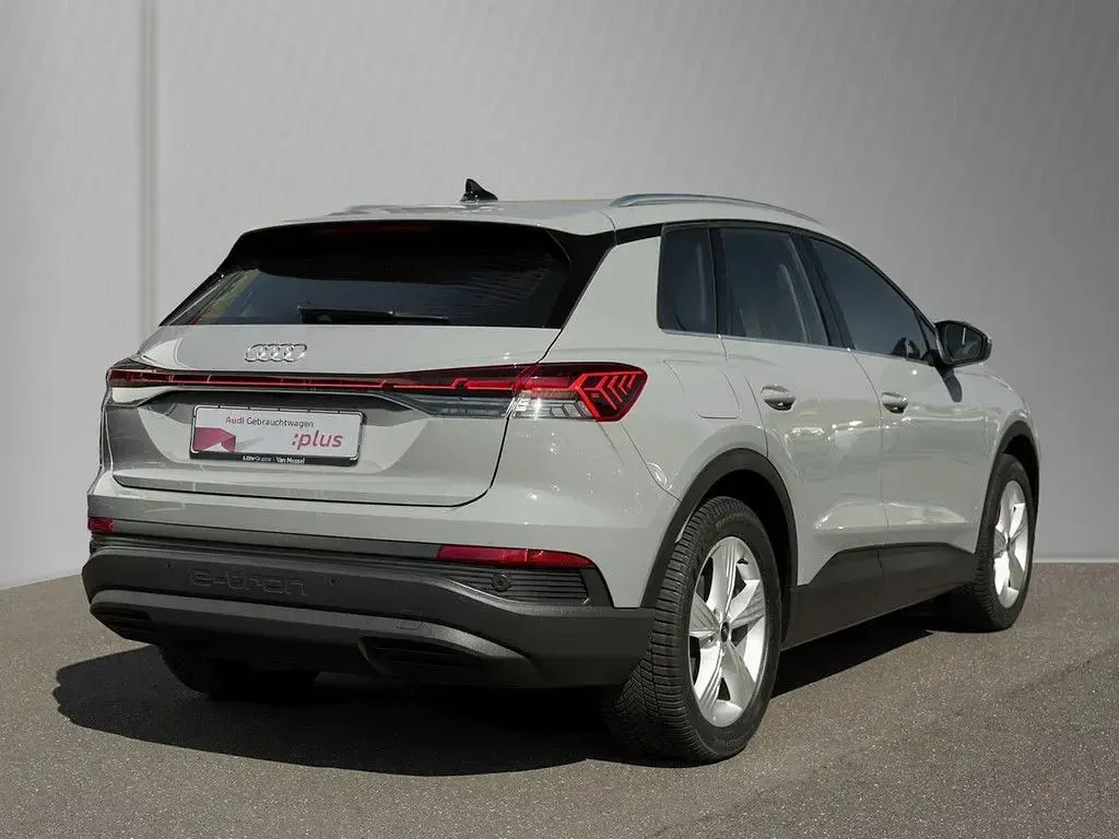 Gebraucht Audi Q4 e-tron Comfort 125 kW (170 PS) 2022 Kieselgrau SUV