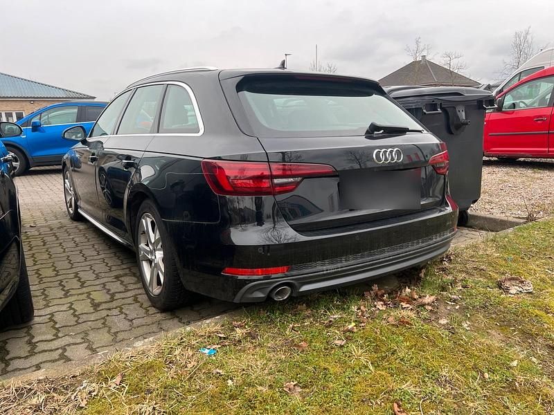 Gebraucht Audi A4 S-Line 150 PS (110 kW) 2017 Schwarz Kombi