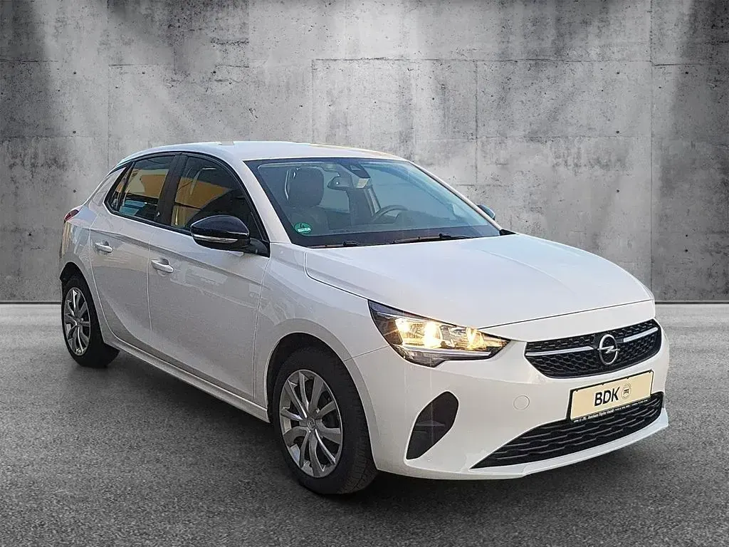 Używany Opel Corsa-e Edition 100 kW (136 KM) 2021 Biały Hatchback