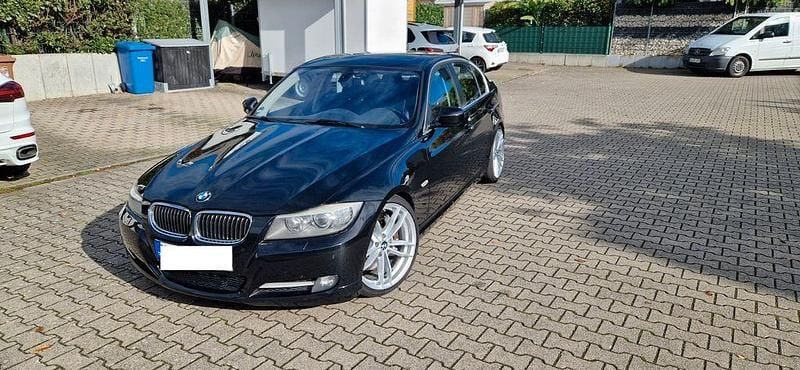 Schwarz Gebraucht 2011 BMW 335 Performance Limousine | 11.000 € (Fairer Preis) - Bild 1/4