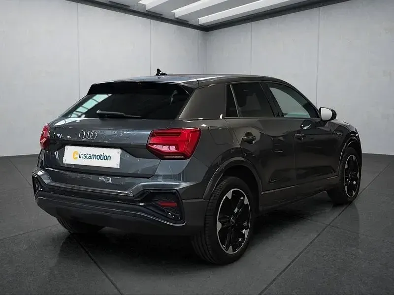 Gebraucht Audi Q2 S-Line 150 PS (110 kW) 2024 Grau SUV
