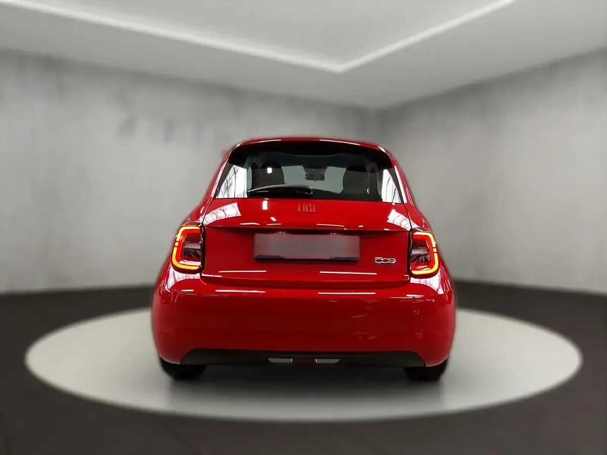 Gebraucht Fiat 500e 69 kW (95 PS) 2022 Rot