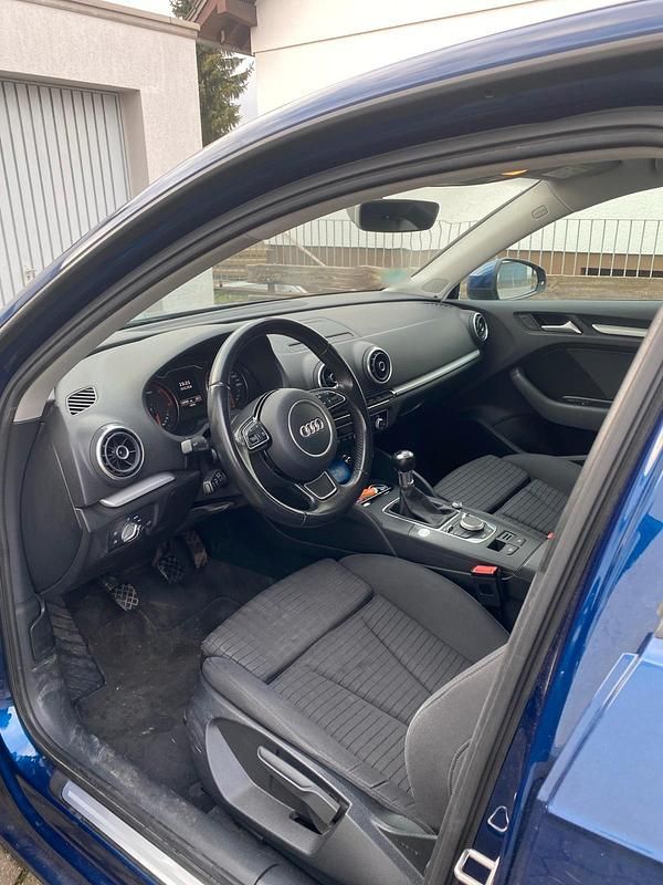Gebraucht Audi A3 Sportback 150 PS (110 kW) 2016 Blau Kleinwagen