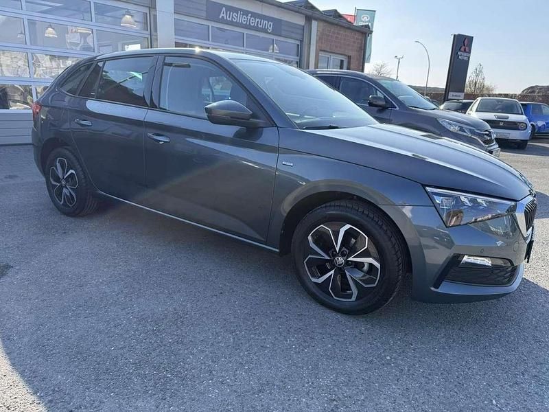 Gebraucht Skoda Scala Drive 95 PS (69 kW) 2020 Quartz grey metallic Kleinwagen