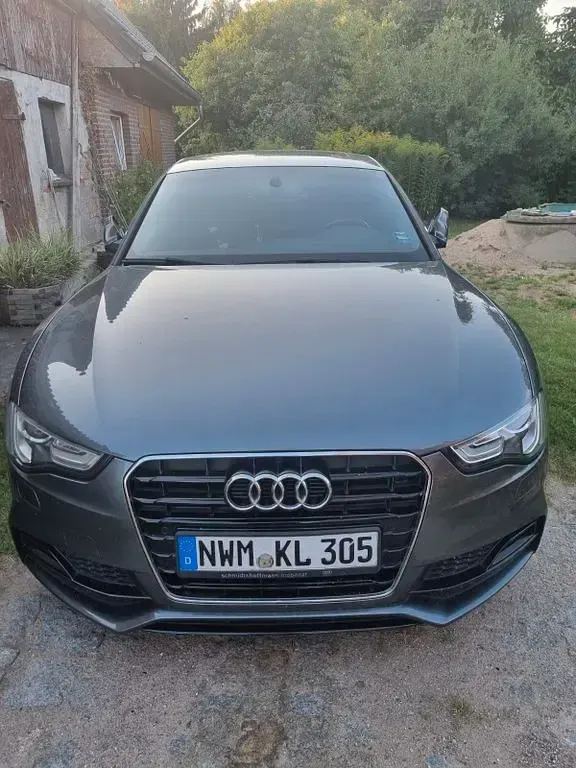 Gebraucht Audi A5 Sportback Sport 190 PS (139 kW) 2015 Grau Kleinwagen