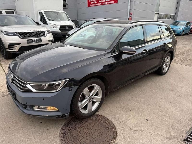 Schwarz Gebraucht 2017 VW Passat Trendline Kombi | 5.550 € (Guter Preis) - Bild 1/4