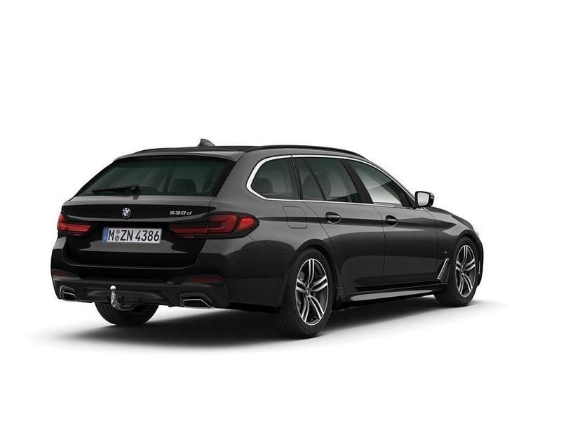 Gebraucht BMW 530 Performance 286 PS (210 kW) 2022 Schwarz Kombi
