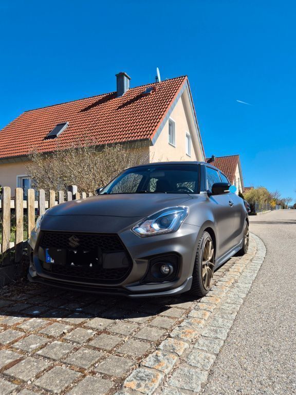 Grau Gebraucht 2018 Suzuki Swift Sport Kleinwagen | 14.000 € (Fairer Preis) - Bild 1/4