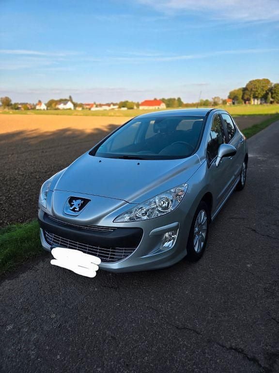 Silber Gebraucht 2010 Peugeot 308 Limousine | 2.750 € (Fairer Preis) - Bild 1/4