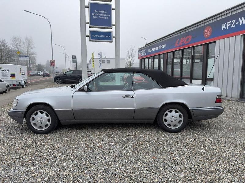 Gebraucht Mercedes E220 150 PS (110 kW) 1994 Cabrio