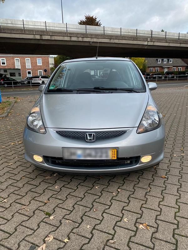 Silber Gebraucht 2008 Honda Jazz Kleinwagen | 2.750 € (Fairer Preis) - Bild 1/4