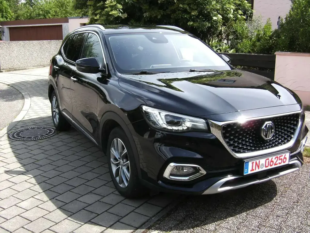 Gebraucht MG HS Comfort 162 PS (119 kW) 2023 Schwarzmetallic SUV