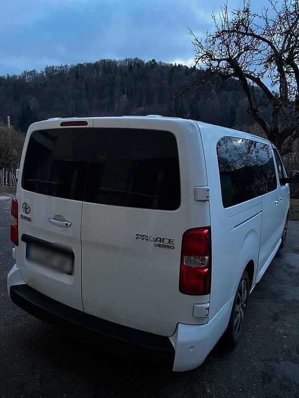 Gebraucht Toyota Proace Verso 170 PS (125 kW) 2019 Weiß Kombi