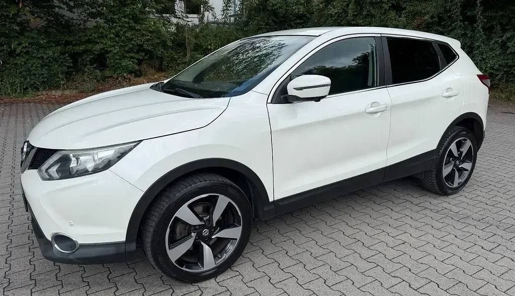 Gebraucht Nissan Qashqai N-Connecta 116 PS (85 kW) 2016 Weiß SUV