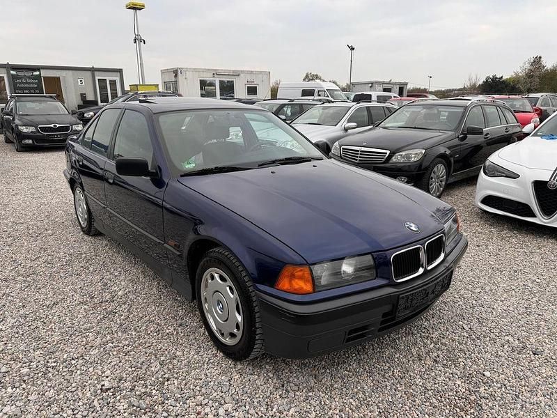 Gebraucht BMW 316 102 PS (75 kW) 1993 Blau Limousine