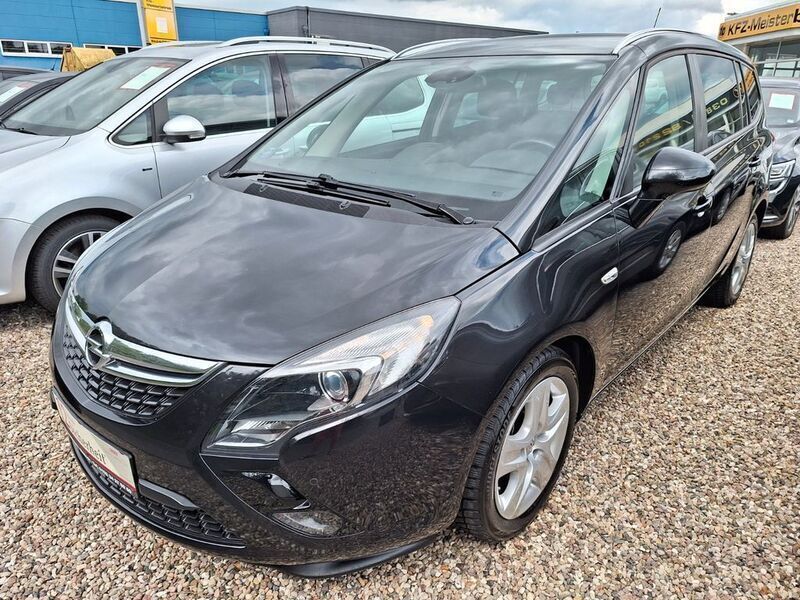 Schwarz Gebraucht 2016 Opel Zafira Tourer Edition Van / Kleinbus | 9.990 € (Fairer Preis) - Bild 1/4