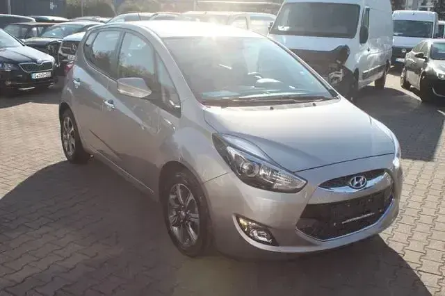 Gebraucht Hyundai ix20 Trend 125 PS (91 kW) 2017 Weiß Kleinwagen