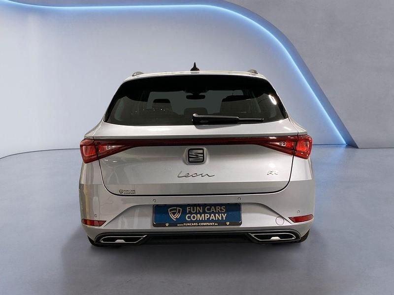 Gebraucht Seat Leon FR 150 PS (110 kW) 2023 Silber Limousine