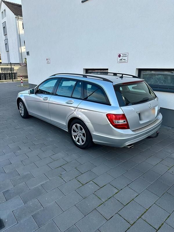 Gebraucht Mercedes C200 184 PS (135 kW) 2012 Silber Kombi