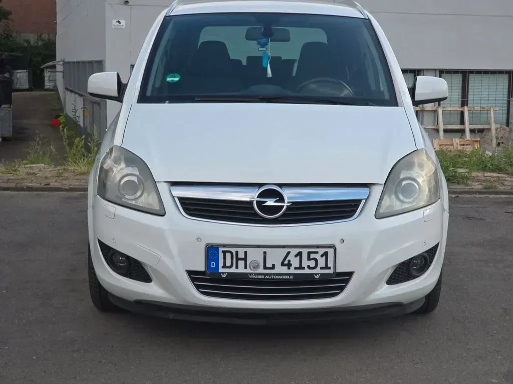 Gebraucht Opel Zafira 116 PS (85 kW) 2012 Weiß Van / Kleinbus