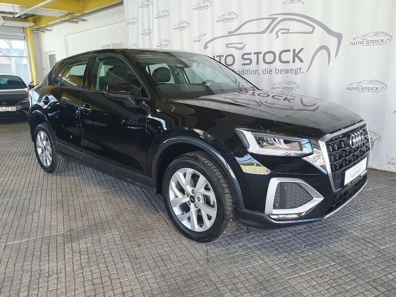 Mythosschwarz metallic Gebraucht 2022 Audi Q2 Advanced SUV | 22.950 € (Fairer Preis) - Bild 1/4