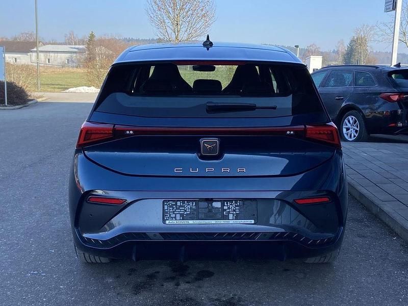 Gebraucht Cupra Born e-Boost 169 kW (231 PS) 2022 Blau Kleinwagen