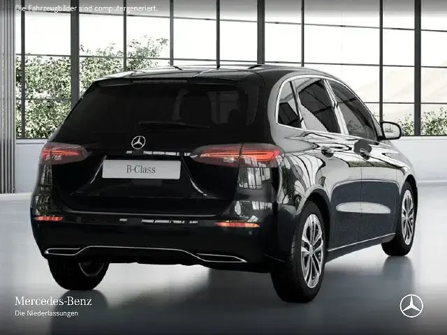 Gebraucht Mercedes B200 Advanced 163 PS (119 kW) 2025 Schwarz Kleinwagen