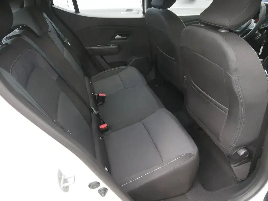 Neu Dacia Sandero Expression 101 PS (74 kW) 2026 Weiß Limousine