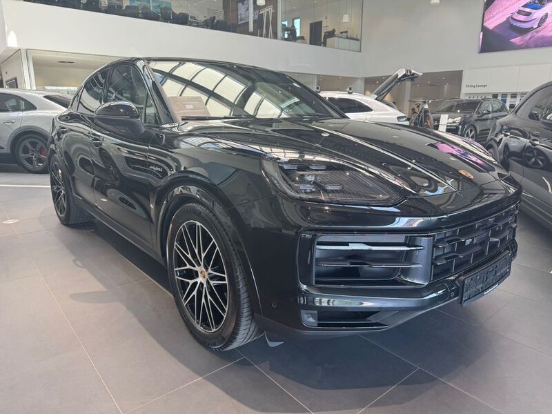 Tiefschwarz Gebraucht 2024 Porsche Cayenne SUV | 116.899 € (Superpreis) - Bild 1/4