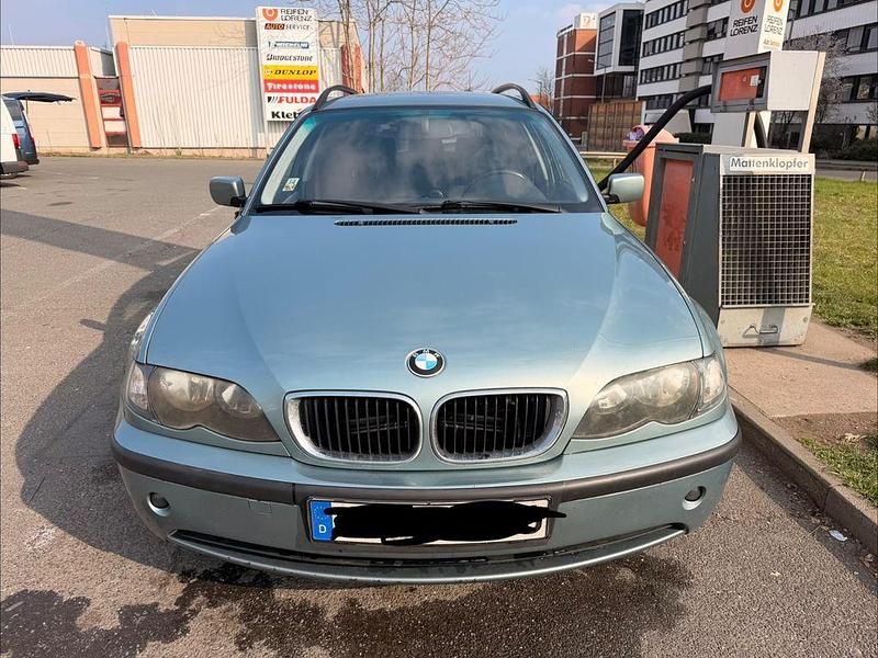 Gebraucht BMW 320 150 PS (110 kW) 2002 Silber Kombi