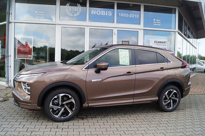 Gebraucht Mitsubishi Eclipse Cross Select 188 PS (138 kW) 2024 Braun SUV