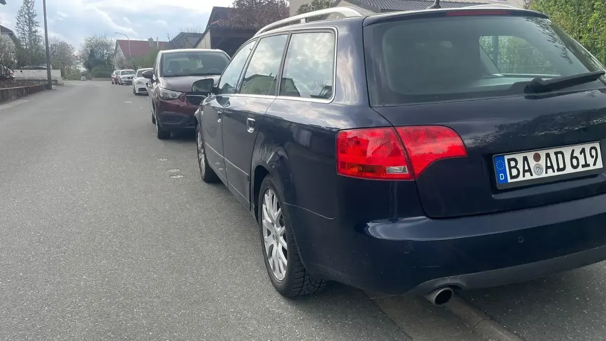 Gebraucht Audi A4 131 PS (96 kW) 2006 Blau Kombi