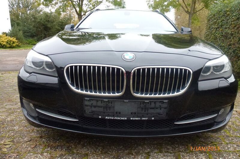 Gebraucht BMW 520 184 PS (135 kW) 2012 Schwarz Kombi