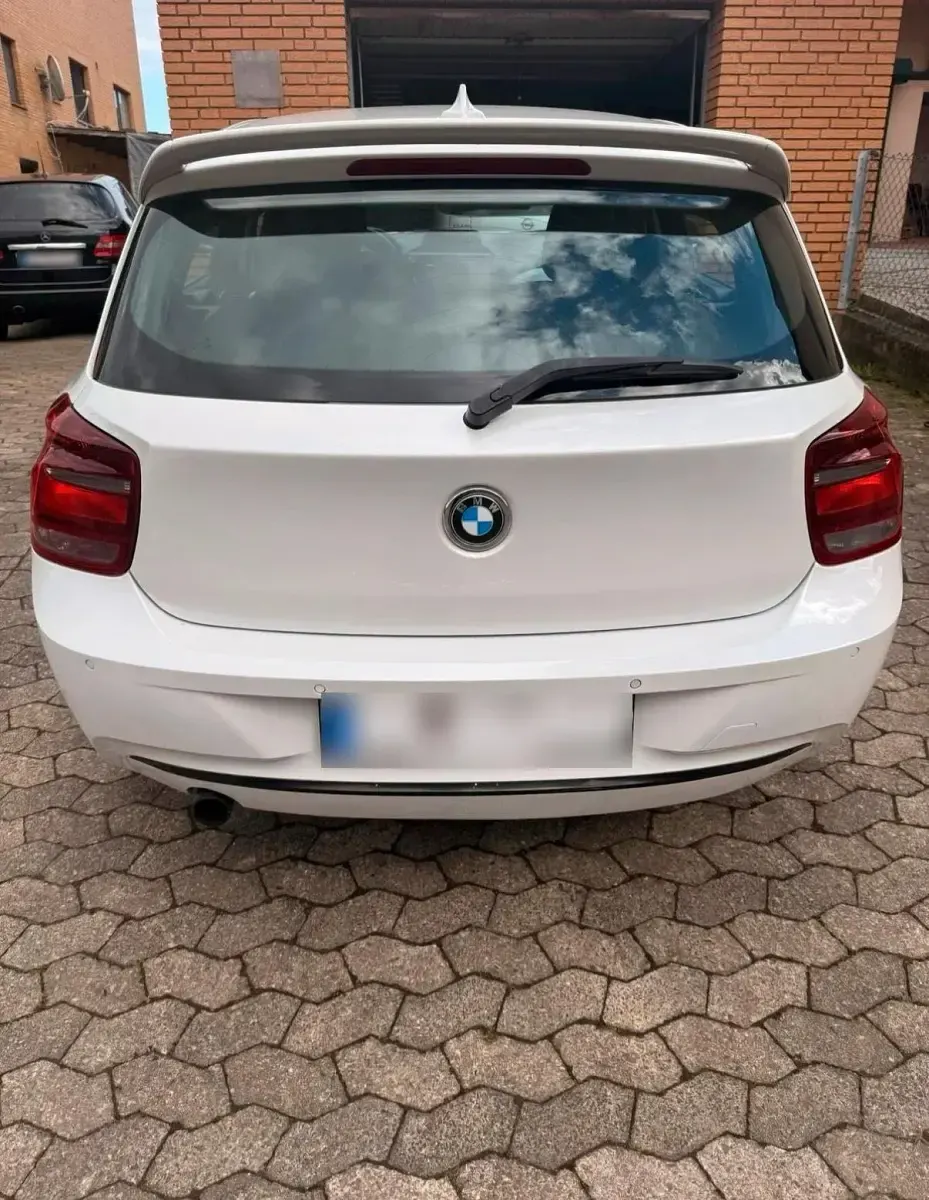 Gebraucht BMW 116 136 PS (100 kW) 2014 Weiß Kleinwagen