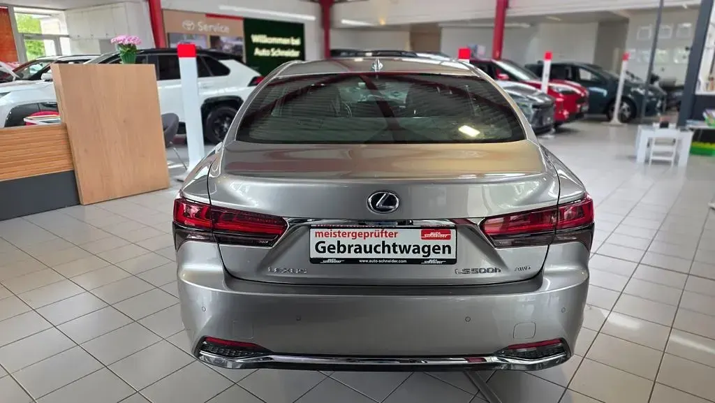 Gebraucht Lexus LS500h E-FOUR 299 PS (219 kW) 2022 Silber Limousine