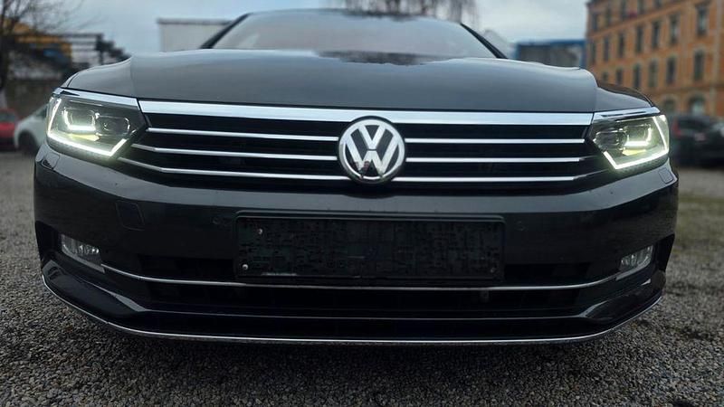 Gebraucht VW Passat Highline 190 PS (139 kW) 2019 Grau Kombi