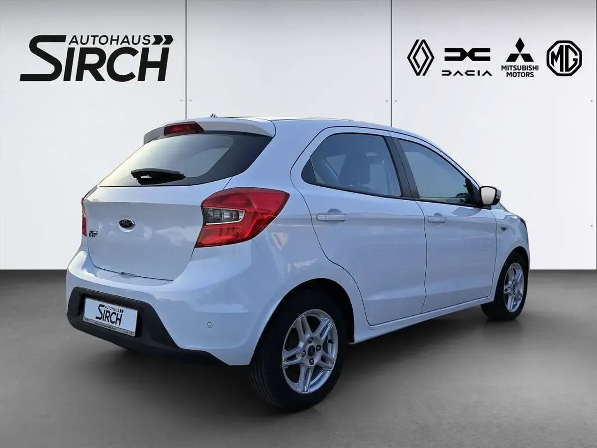 Używany Ford Ka Cool & Sound Edition 86 KM (63 kW) 2017 Biały Sedan/Limuzyna