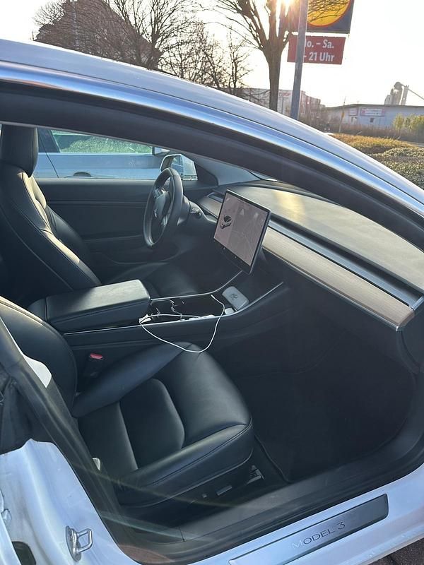 Gebraucht Tesla Model 3 189 kW (258 PS) 2020 Weiß Limousine