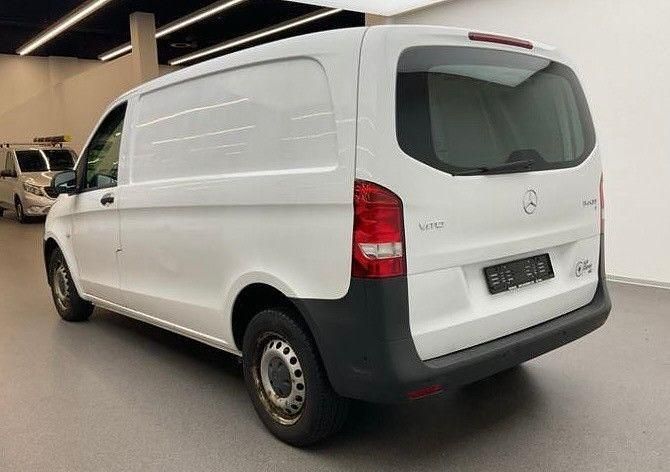 Weiß Gebraucht 2017 Mercedes Vito Van / Kleinbus | 9.758 € (Superpreis) - Bild 1/4