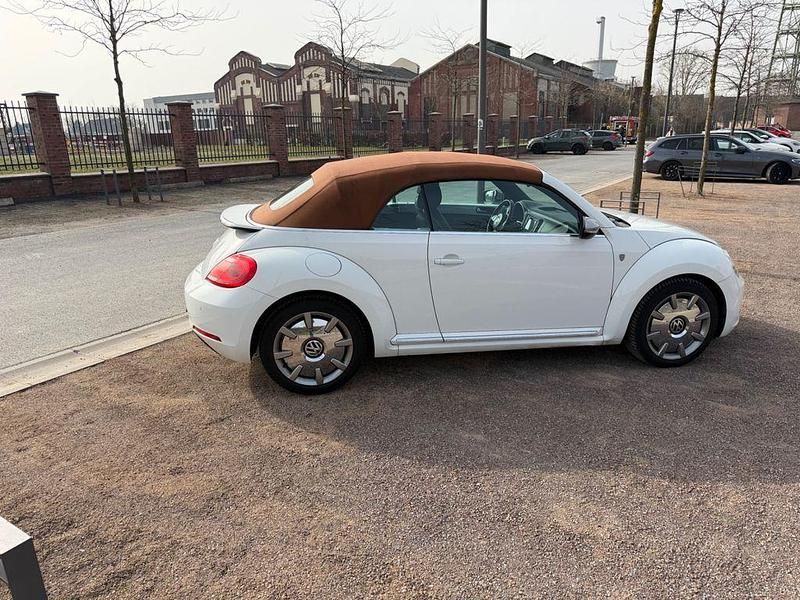 Gebraucht VW Beetle Karmann 105 PS (77 kW) 2015 Weiß Kleinwagen