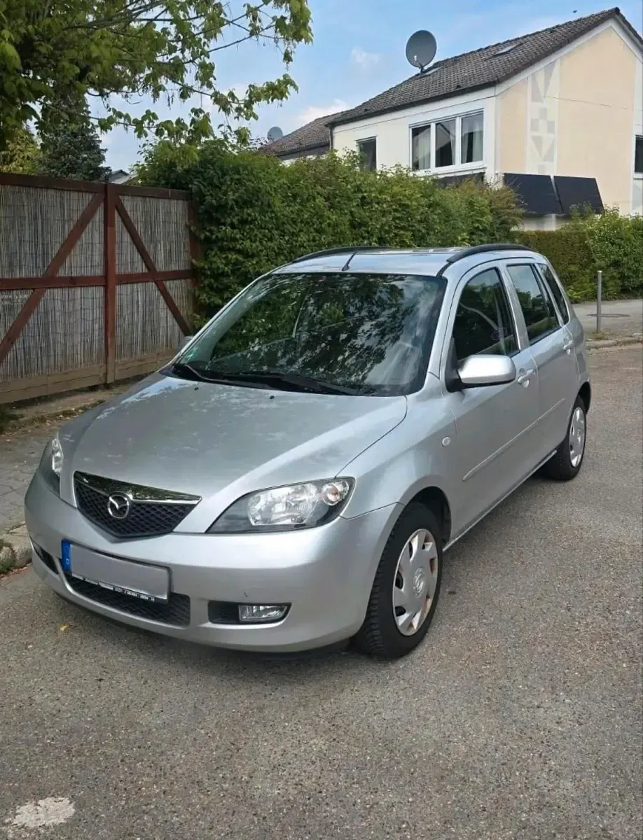 Gebraucht Mazda 2 80 PS (58 kW) 2004 Grau Kleinwagen