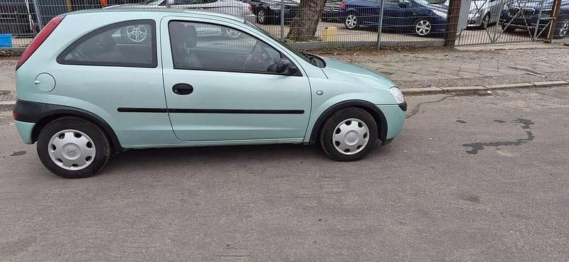 Usata Opel Corsa 58 CV (42 kW) 2002 Verde Utilitaria