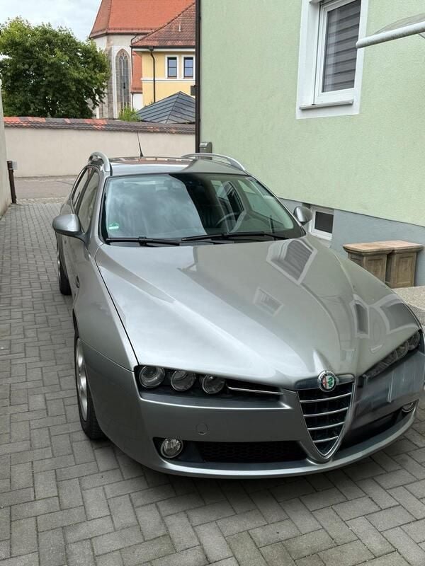 Andere außenfarben Gebraucht 2007 Alfa Romeo 159 Kombi | 2.999 € (Etwas zu teuer) - Bild 1/4
