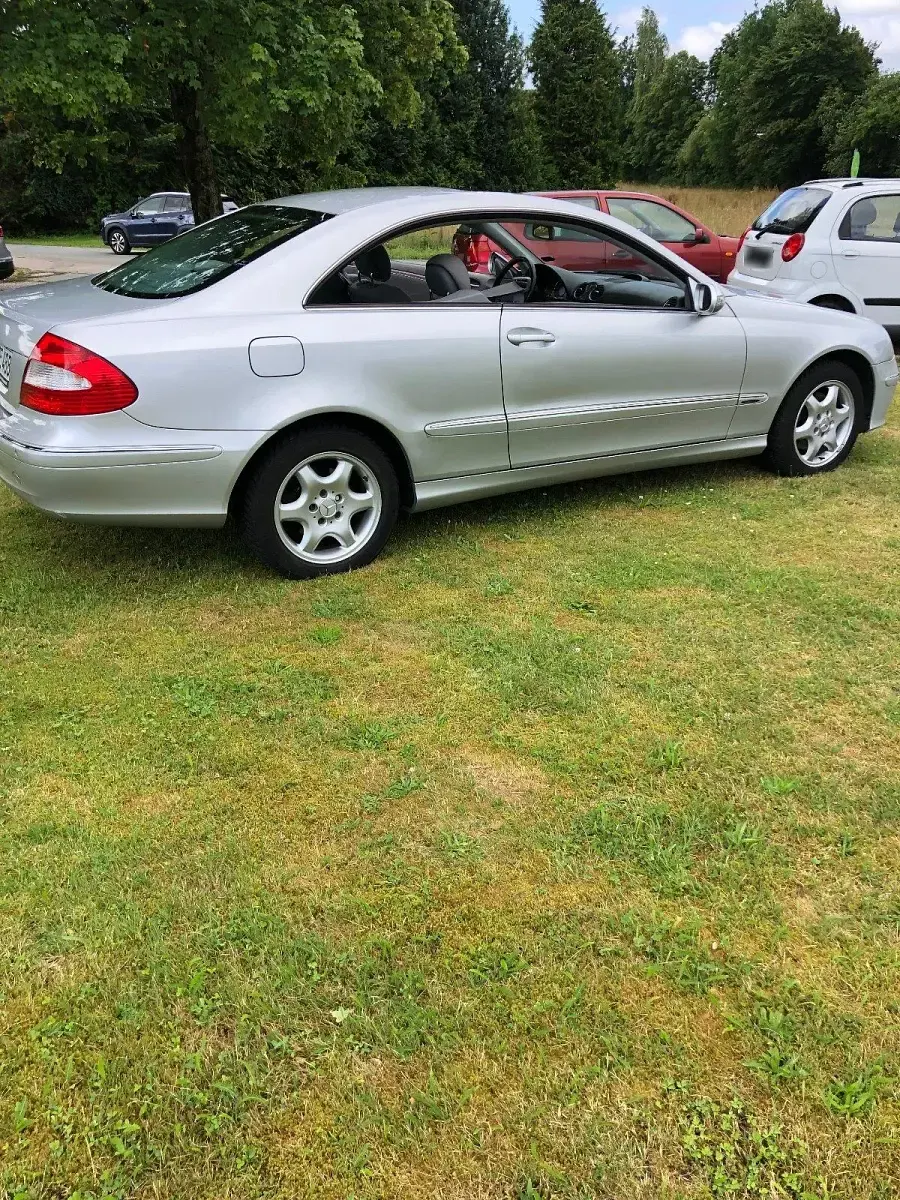 Gebraucht Mercedes CLK280 231 PS (169 kW) 2005 Silber Coupé