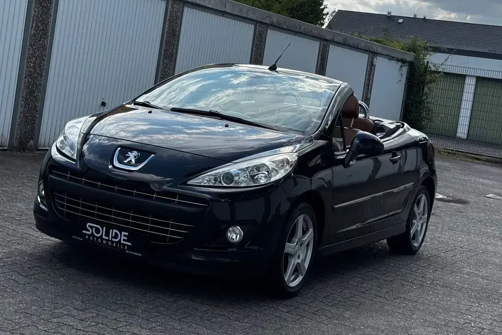 Gebraucht Peugeot 207 CC Allure 120 PS (88 kW) 2012 Schwarz Cabrio